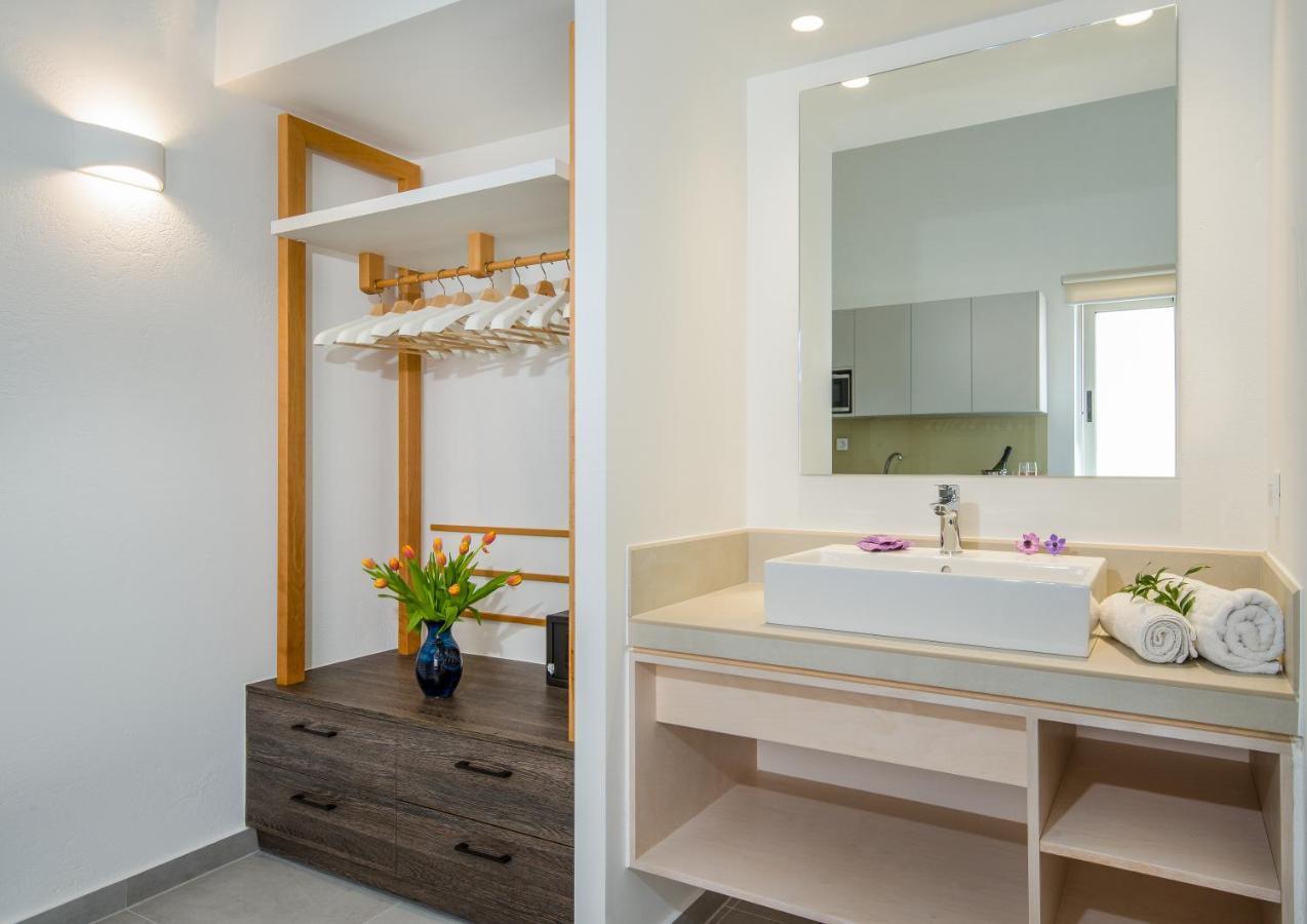 Lotus Hotel Apartments カト・ダラトソ エクステリア 写真
