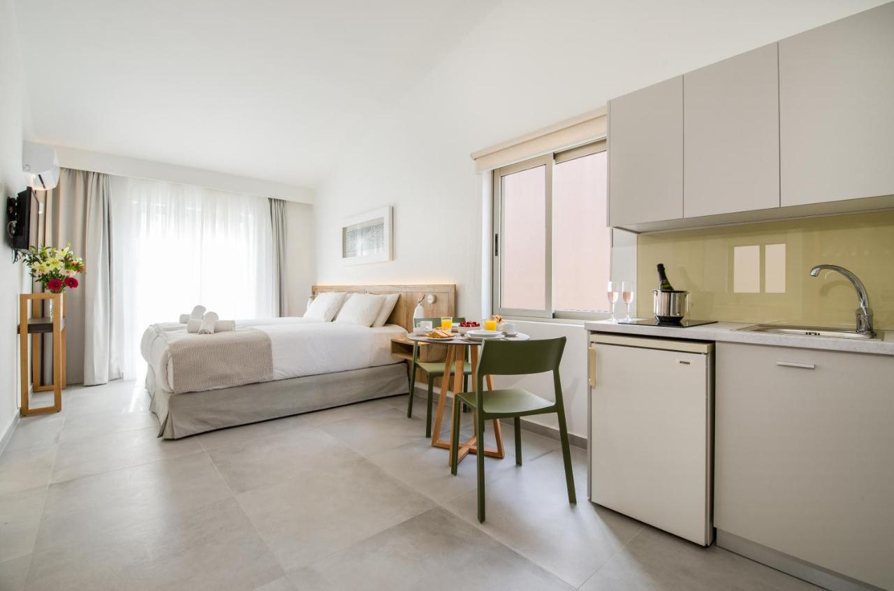 Lotus Hotel Apartments カト・ダラトソ エクステリア 写真