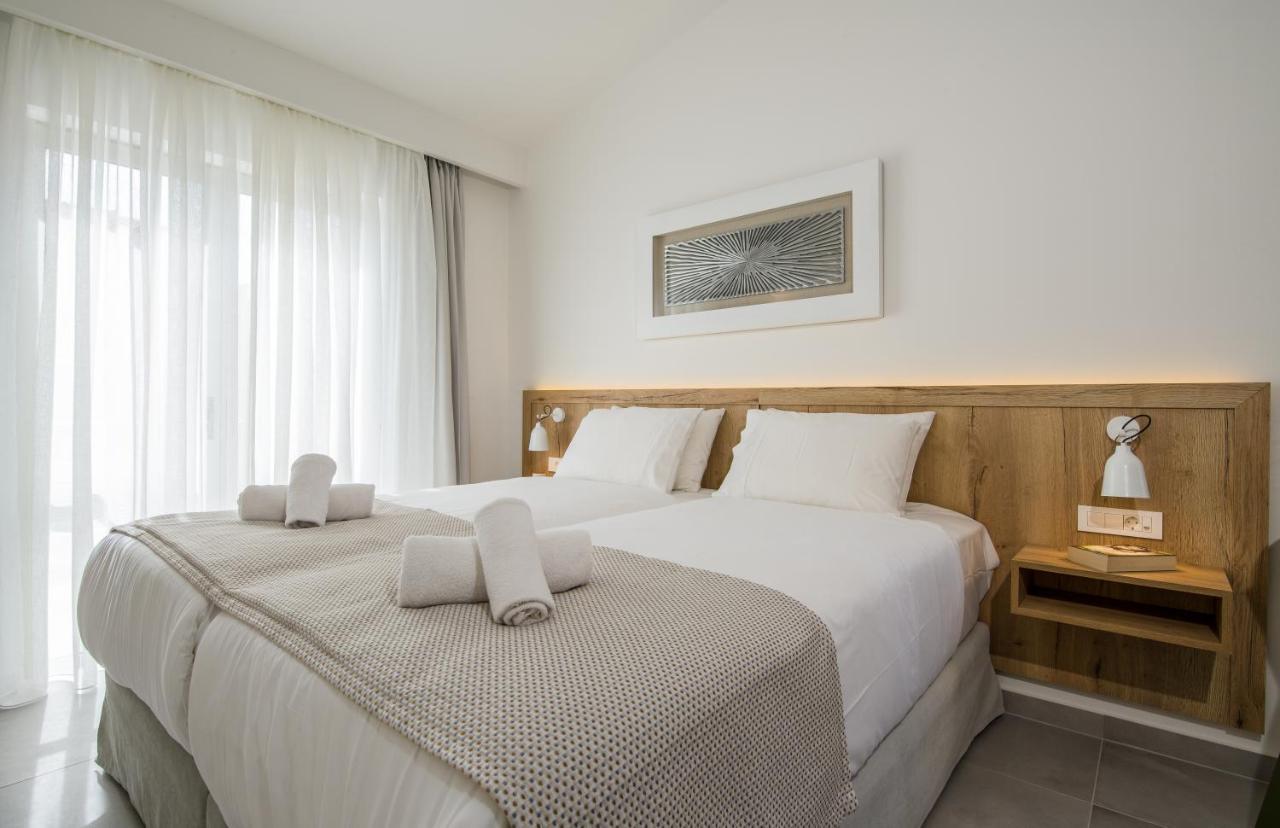 Lotus Hotel Apartments カト・ダラトソ エクステリア 写真