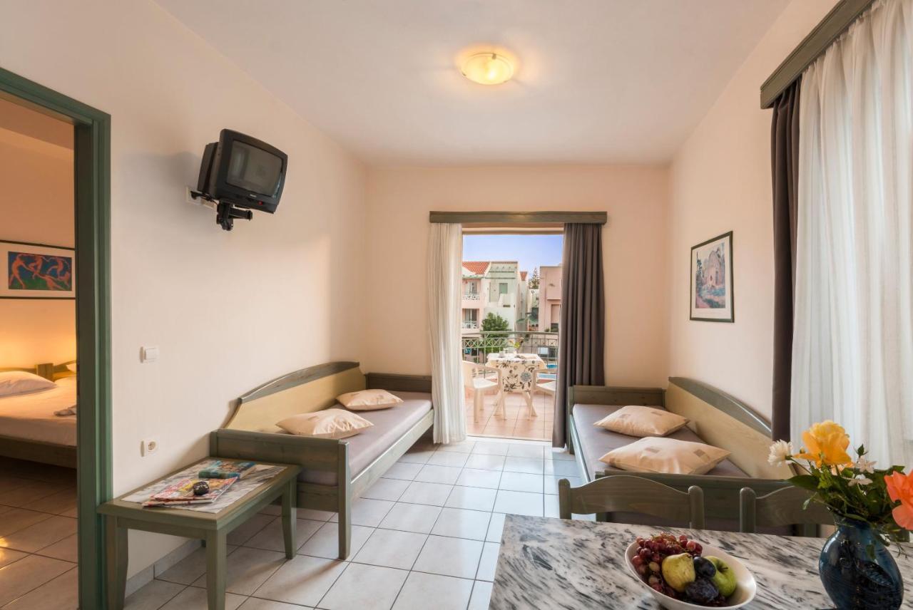 Lotus Hotel Apartments カト・ダラトソ エクステリア 写真