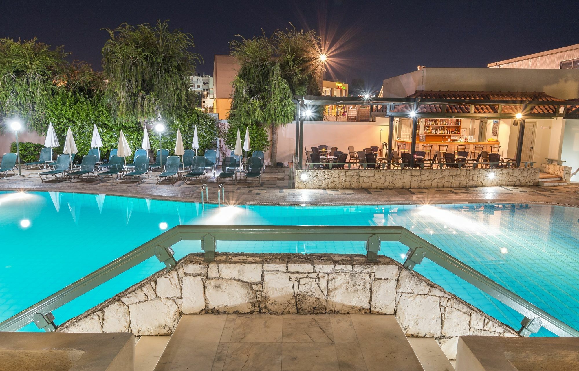Lotus Hotel Apartments カト・ダラトソ エクステリア 写真