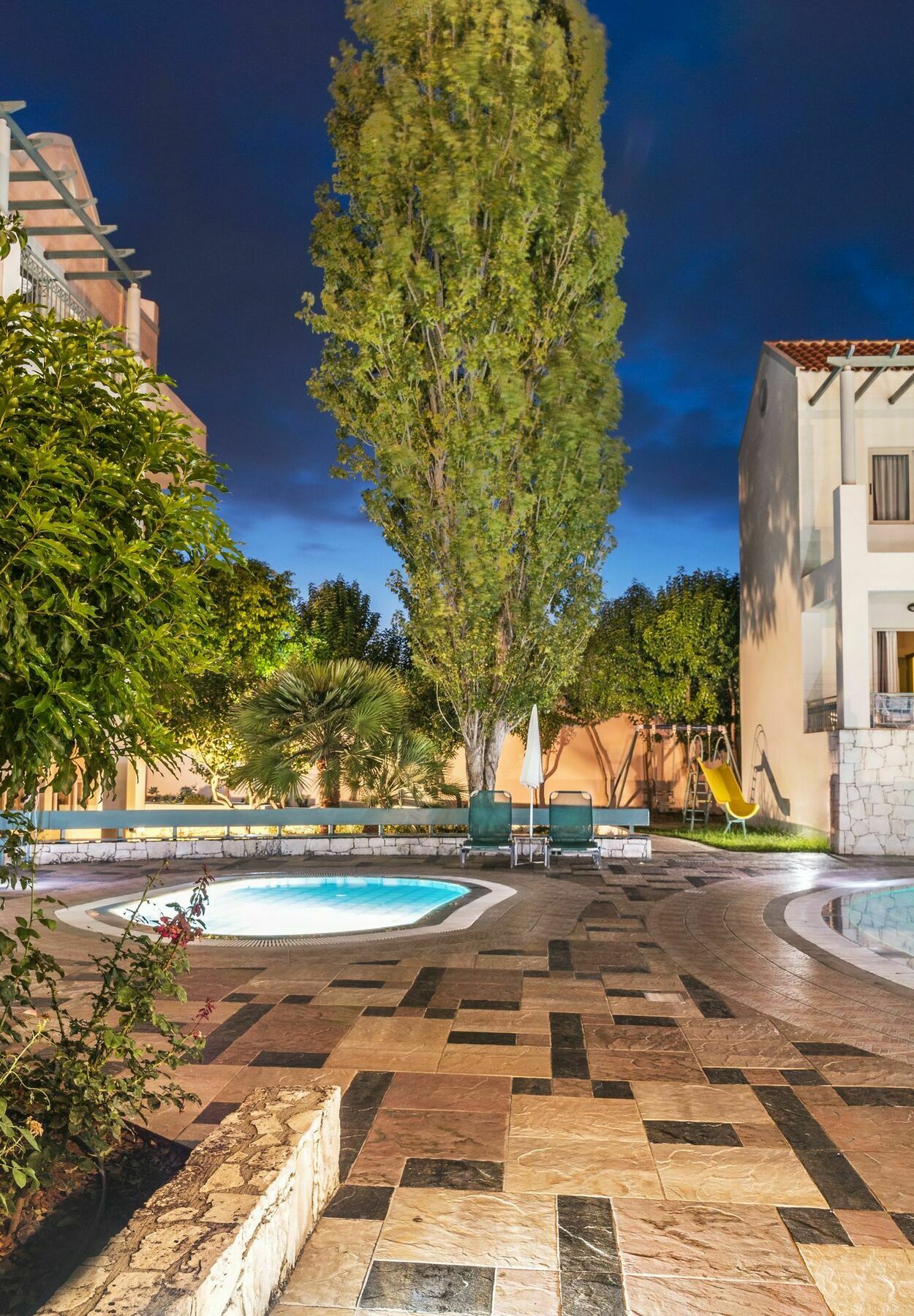 Lotus Hotel Apartments カト・ダラトソ エクステリア 写真